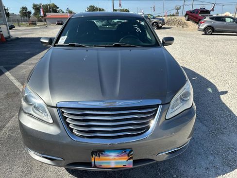 Used 2013 Chrysler 200 Touring FWD image 6
