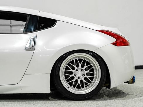 Used 2013 Nissan 370Z Touring image 13