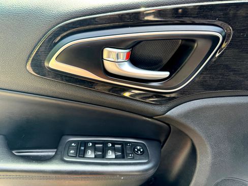 Used 2015 Chrysler 200 C image 24