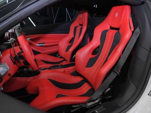 Used 2023 Ferrari F8 Tributo RWD image 15