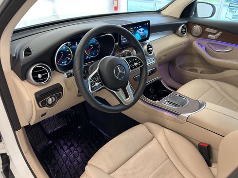 Used 2021 Mercedes-Benz GLC 300 4MATIC image 37