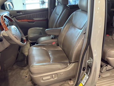 Used 2006 Toyota Sienna XLE Limited w/ XLE Limited Pkg 2 AWD/4WD image 17