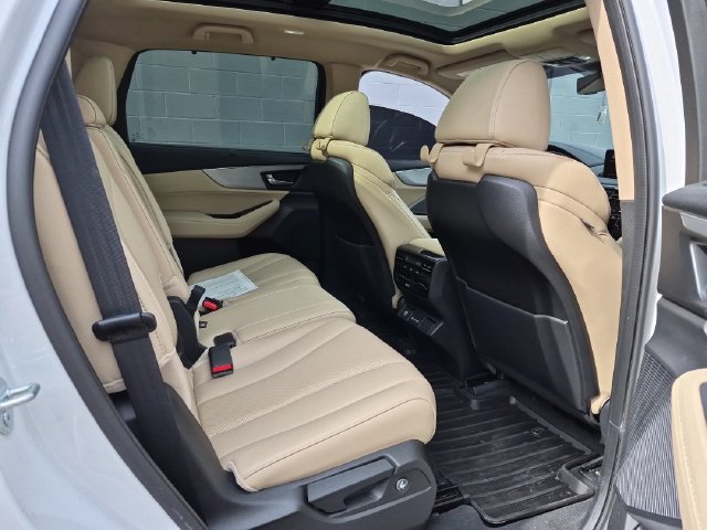 Used 2023 Acura MDX w/ Technology Package FWD image 25