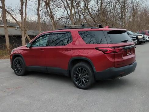 Used 2023 Chevrolet Traverse RS image 6