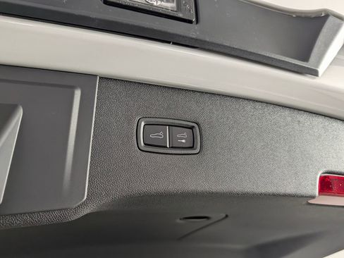 New 2026 Porsche Cayenne AWD/4WD image 18