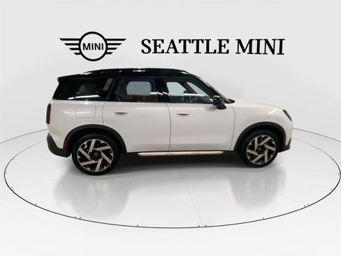Certified 2025 MINI Cooper Countryman S image 12