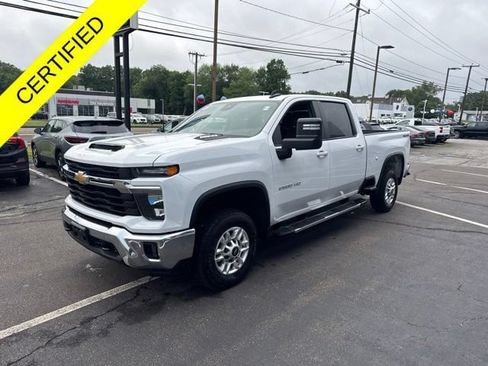 Used 2025 Chevrolet Silverado 2500 LT w/ Convenience Package AWD/4WD image 4
