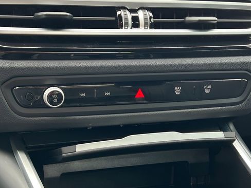 Used 2024 BMW 330i xDrive Sedan w/ Convenience Package image 27