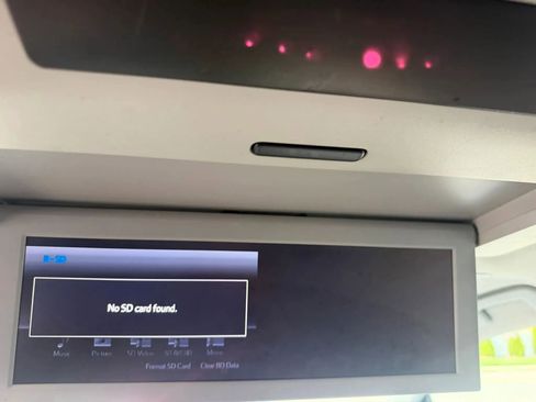Used 2017 Toyota Sienna FWD image 31
