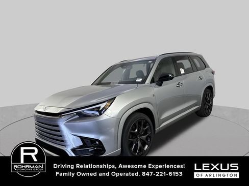 Used 2025 Lexus TX 500h AWD w/ Technology Package image 2