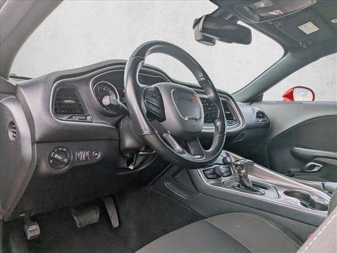 Used 2022 Dodge Challenger GT image 10