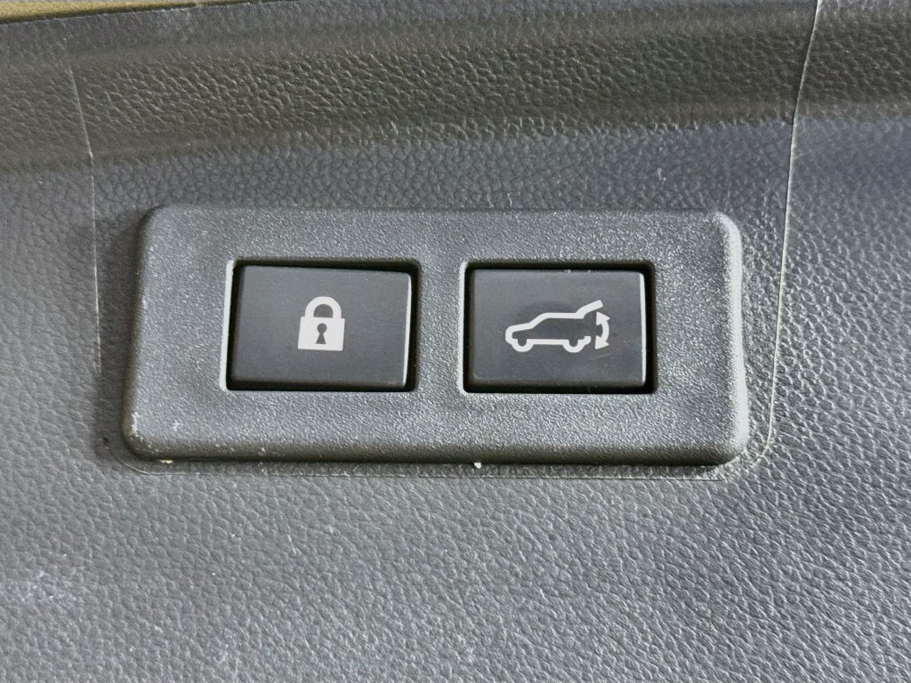 Used 2021 Subaru Outback Touring XT AWD/4WD image 33