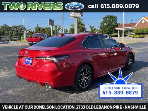 Used 2022 Toyota Camry SE FWD image 9