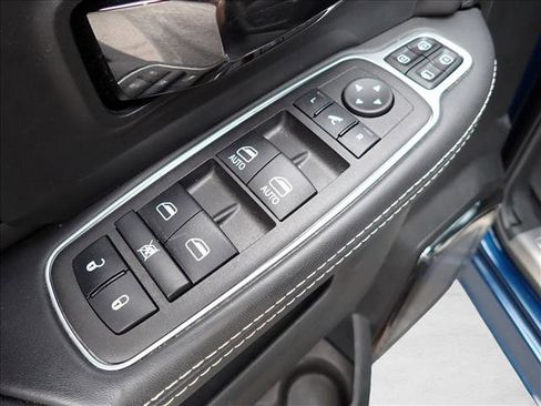 Used 2024 RAM 2500 Limited AWD/4WD image 18