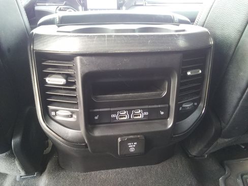 Used 2022 RAM 1500 Limited AWD/4WD image 10