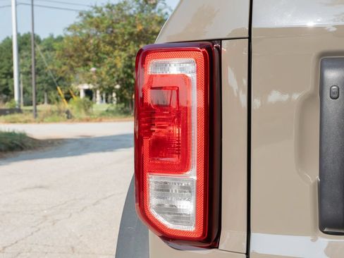 Used 2025 Ford Bronco Big Bend AWD/4WD image 12