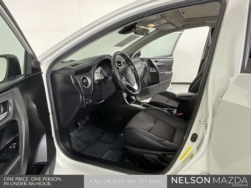 Used 2019 Toyota Corolla SE image 11