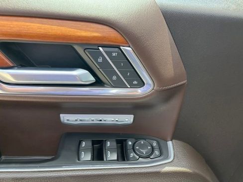 Used 2022 GMC Sierra 1500 Denali w/ Technology Package RWD image 14