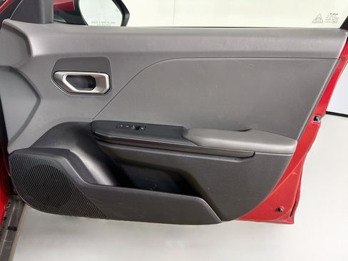 Used 2025 Kia K4 FWD image 30