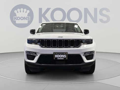 Used 2023 Jeep Grand Cherokee Limited AWD/4WD image 11