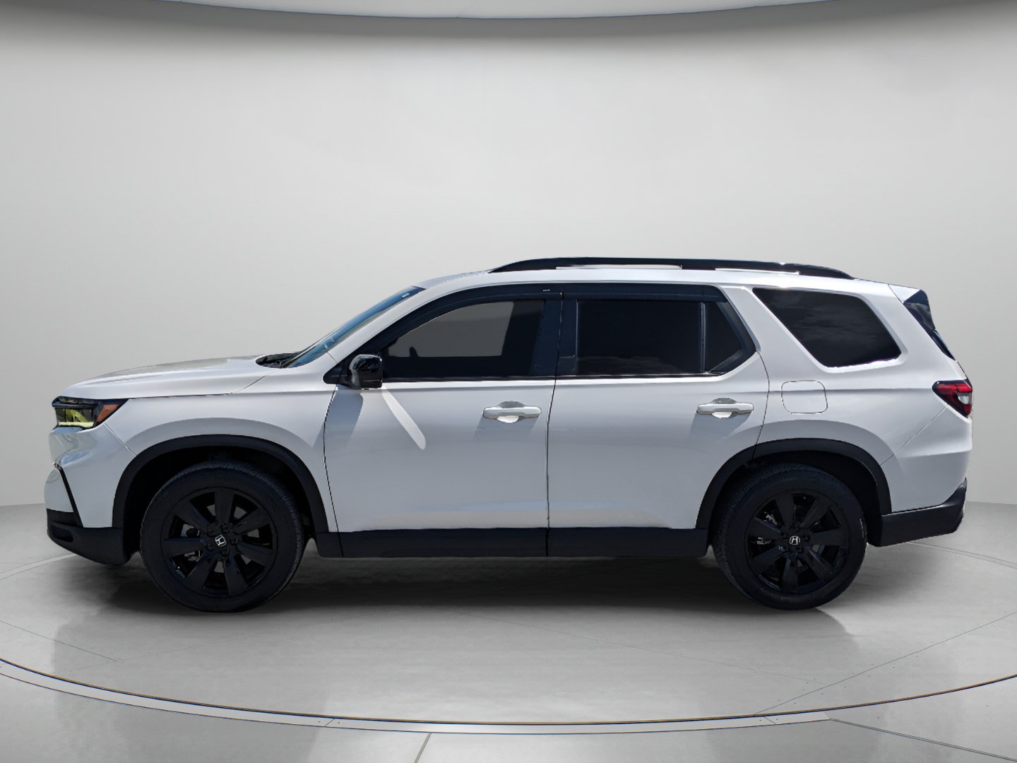 Used 2025 Honda Pilot Black Edition image 5