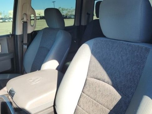 Used 2018 RAM 1500 SLT image 12