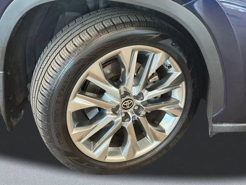 Used 2021 Toyota Highlander Limited AWD/4WD image 20
