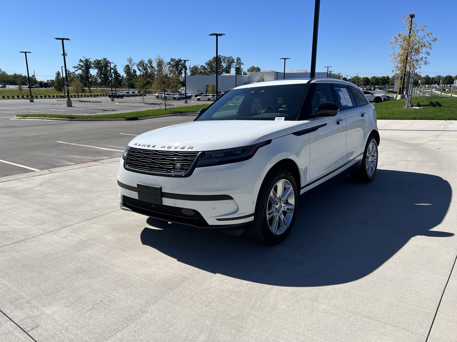 Used 2026 Land Rover Range Rover Velar S AWD/4WD image 4