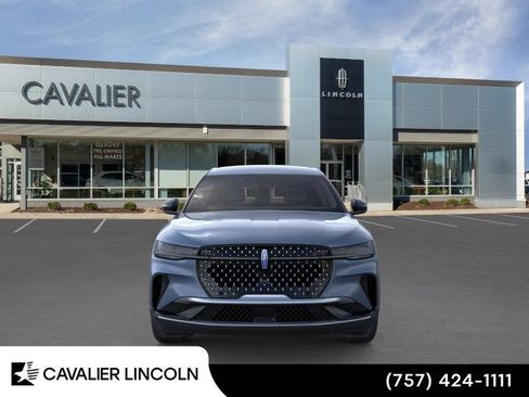 Used 2026 Lincoln Nautilus Premier AWD/4WD image 6