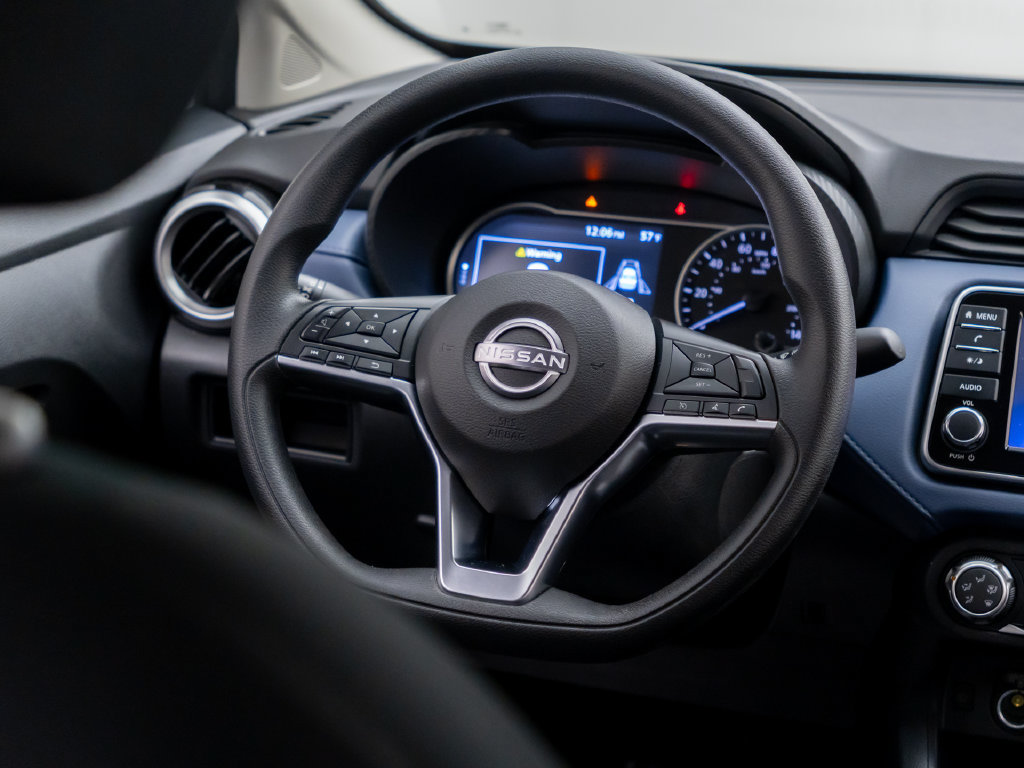 Used 2025 Nissan Versa SV FWD image 13