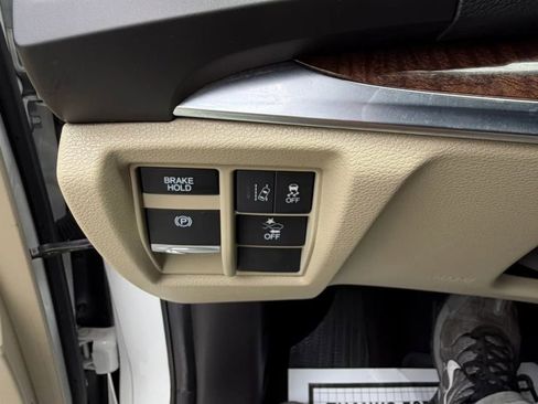 Used 2020 Acura MDX SH-AWD image 22