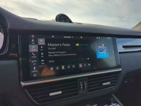 Used 2019 Porsche Cayenne S image 20