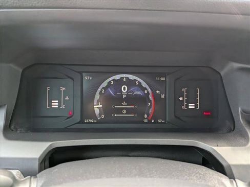 Certified 2025 Toyota Tacoma SR5 AWD/4WD image 11