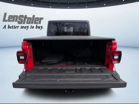 Used 2020 Jeep Gladiator Overland image 12