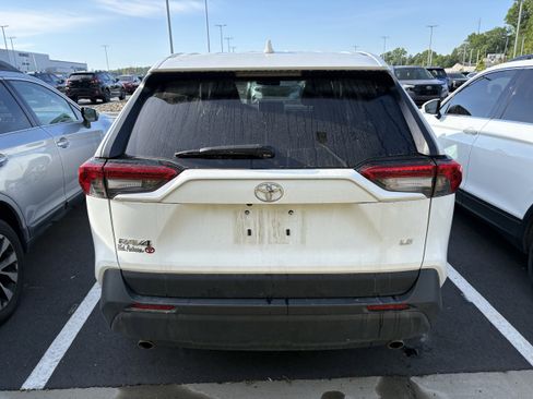 Used 2023 Toyota RAV4 LE FWD image 5
