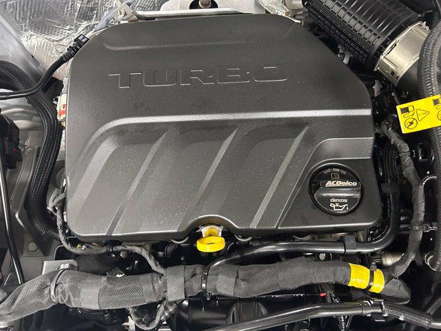Used 2025 Chevrolet Trax LT w/ LT Convenience Package FWD image 10