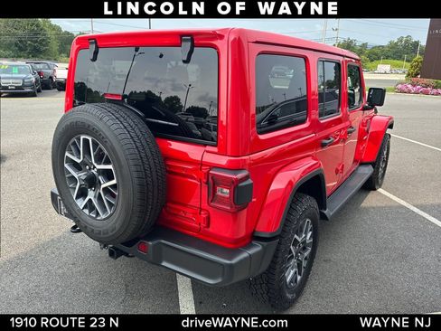 Used 2024 Jeep Wrangler Unlimited Sahara AWD/4WD image 7