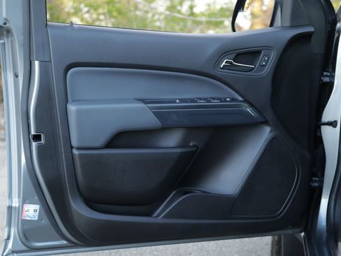 Used 2021 Chevrolet Colorado Z71 RWD image 24