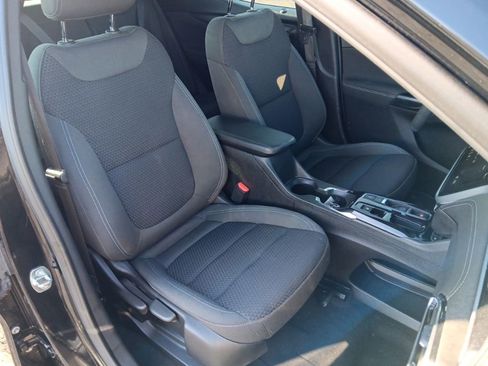 Used 2023 Chevrolet Bolt EUV LT FWD image 37