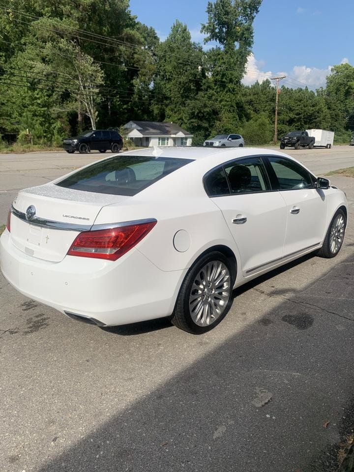 Used 2014 Buick LaCrosse Premium w/ Driver Confidence Package FWD image 4
