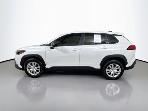 Used 2023 Toyota Corolla Cross L FWD image 9