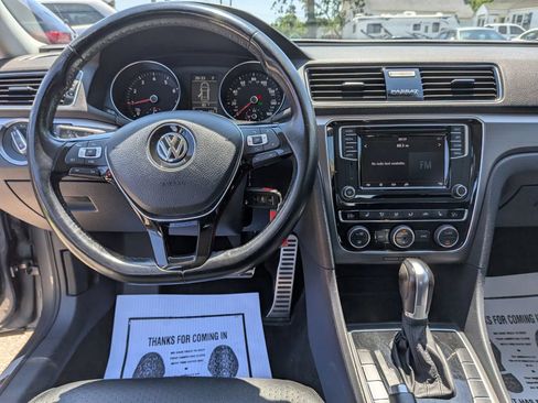 Used 2018 Volkswagen Passat 2.0T R-Line FWD image 38