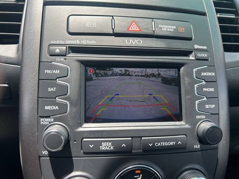 Used 2013 Kia Soul + w/ Audio Pkg FWD image 30