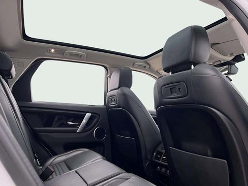 Used 2020 Land Rover Discovery Sport S image 24
