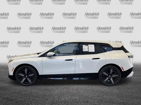 Used 2024 BMW iX xDrive50 w/ Premium Package AWD/4WD image 7