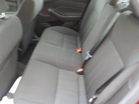 Used 2017 Ford Focus SEL w/ Cold Weather Package image 11