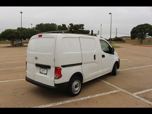 Used 2016 Nissan NV200 S FWD image 5