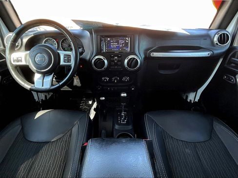 Used 2015 Jeep Wrangler Unlimited Sport image 14
