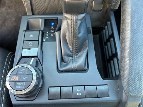 Used 2024 Toyota Tacoma TRD Off-Road AWD/4WD image 33