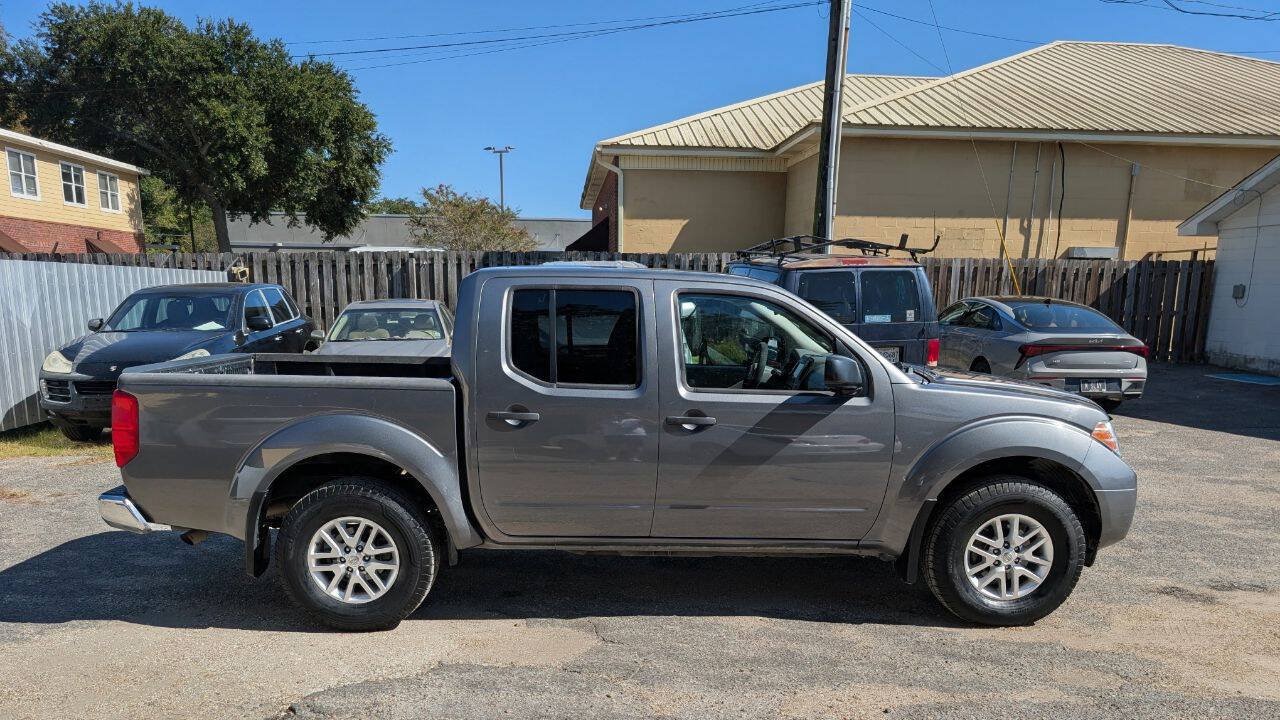 Used 2019 Nissan Frontier SV AWD/4WD image 2
